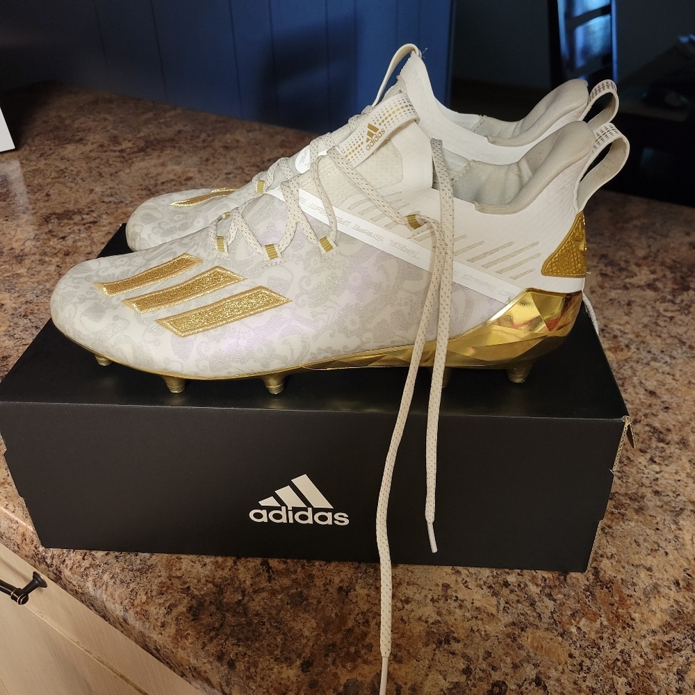 SOLD on cross post Adizero Young King football cleats
